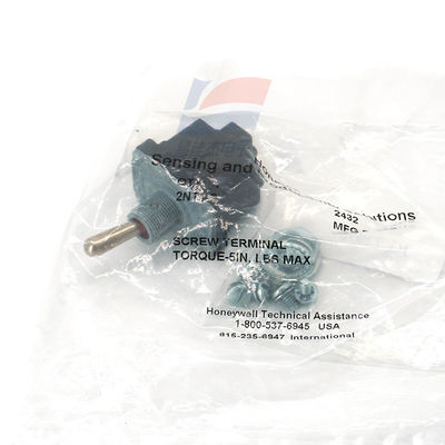 2NT1-2 Interruptores de alavanca montados em painel, não iluminados, grau comercial